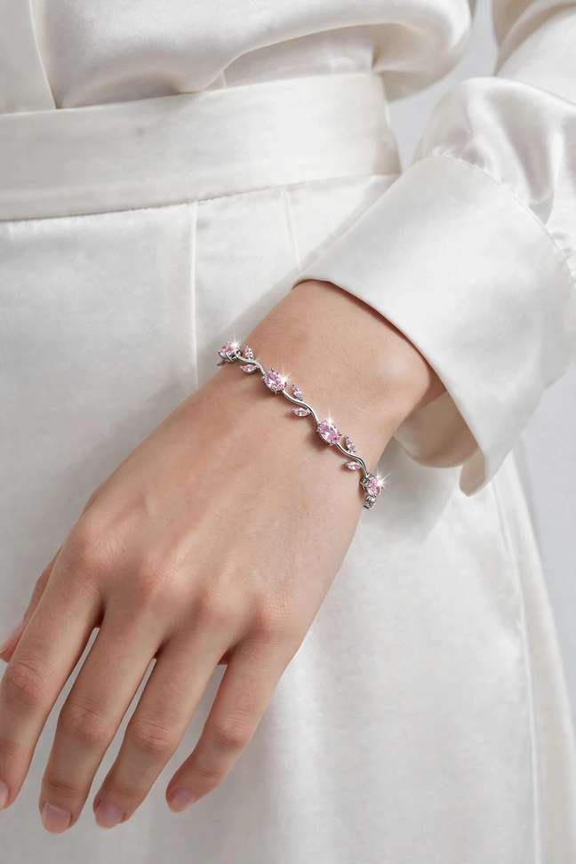 Shopsy Ziviana Store Emerald Gold-plated Bracelet - Image 3