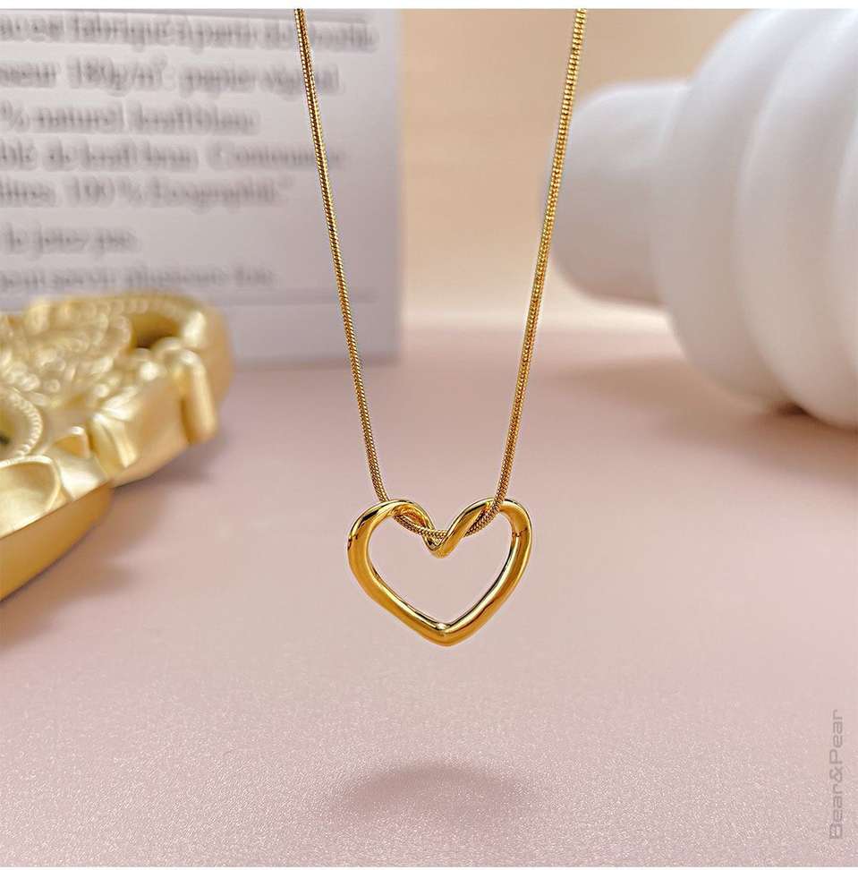 Shopsy Anti-Tarnish Gold Plated Heart Pendant - Image 6