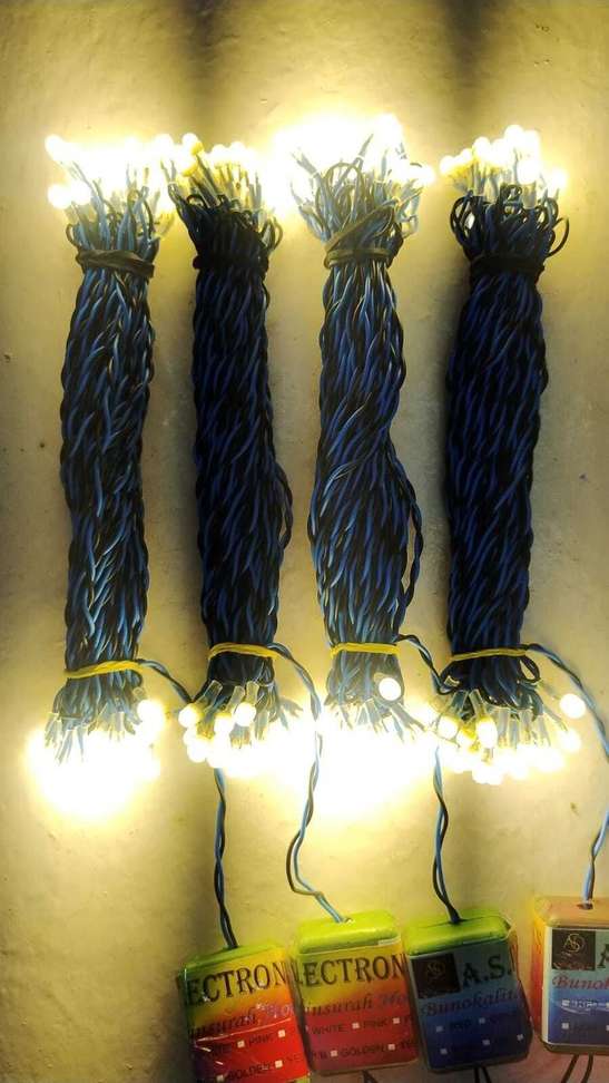 Shopsy A.S.D. Electronics 200 LEDs 37m Gold String Lights - Image 4