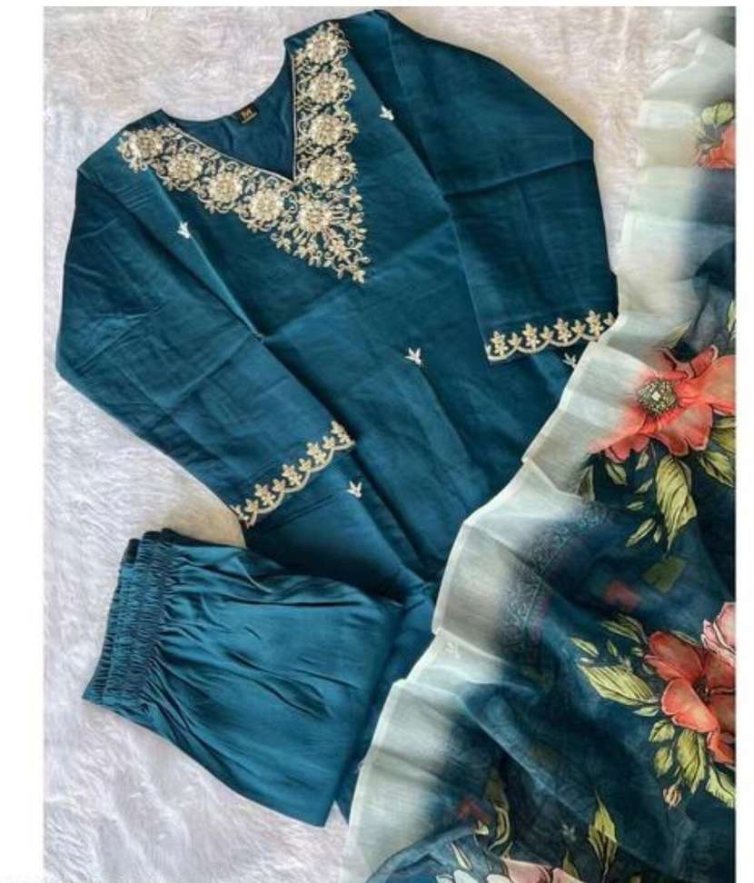 chandan fg Solid Anarkali Kurta, Bottom & Dupatta Set - Image 4