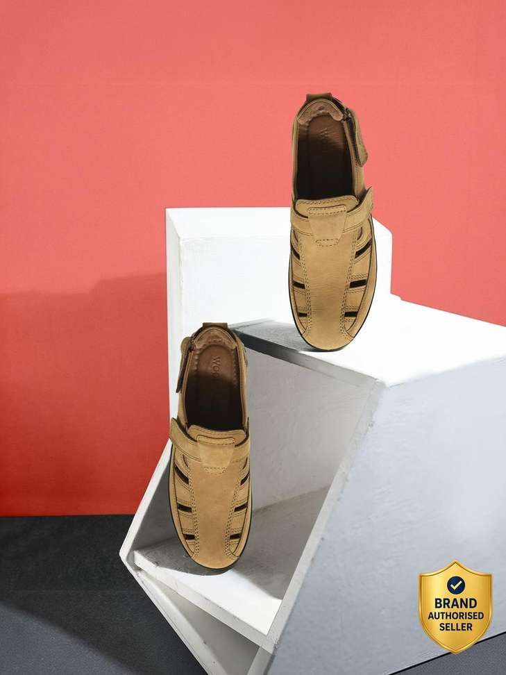 Shopsy WOODLAND Outdoor Men Casual Shoes - Image 2