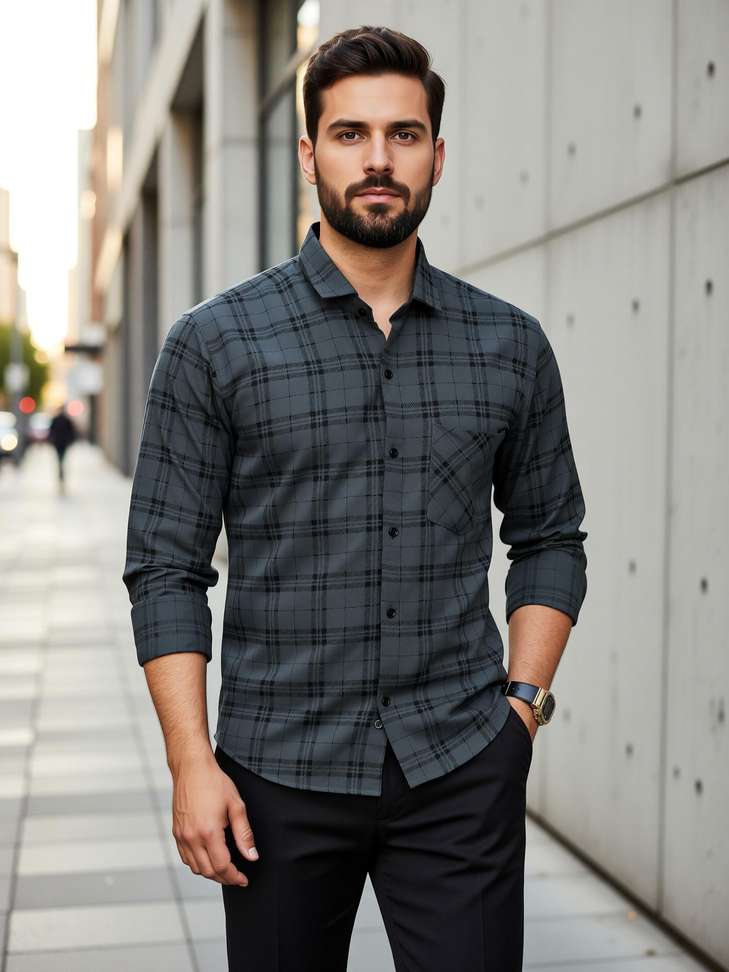 Surhi Men Checkered Casual Grey Shirt