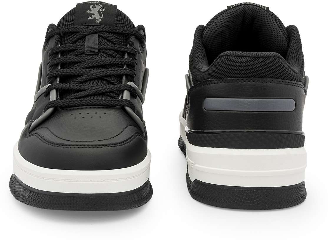 Shopsy RED TAPE Low Cut Sneaker for Men in Black - Image 5