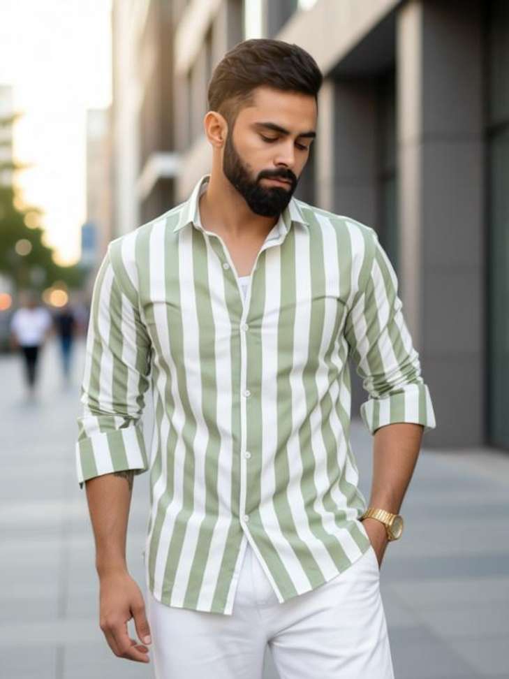 Vihani Men Striped Casual Green Shirt