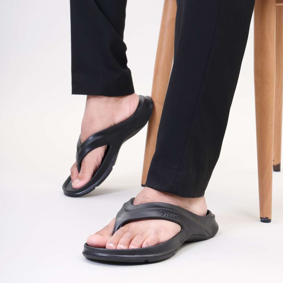 Knievl Flip Flops – 80% OFF, Best Price ₹192 – Buy Now