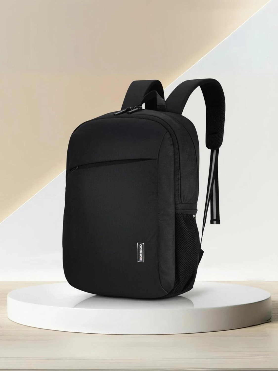 ONEGO Medium 30L Laptop Backpack Black - Image 1
