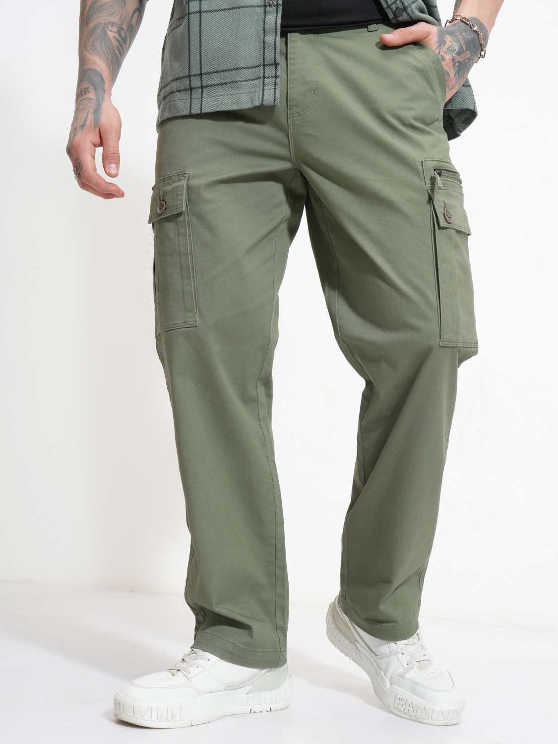HIGHLANDER Men Cargos - Image 1