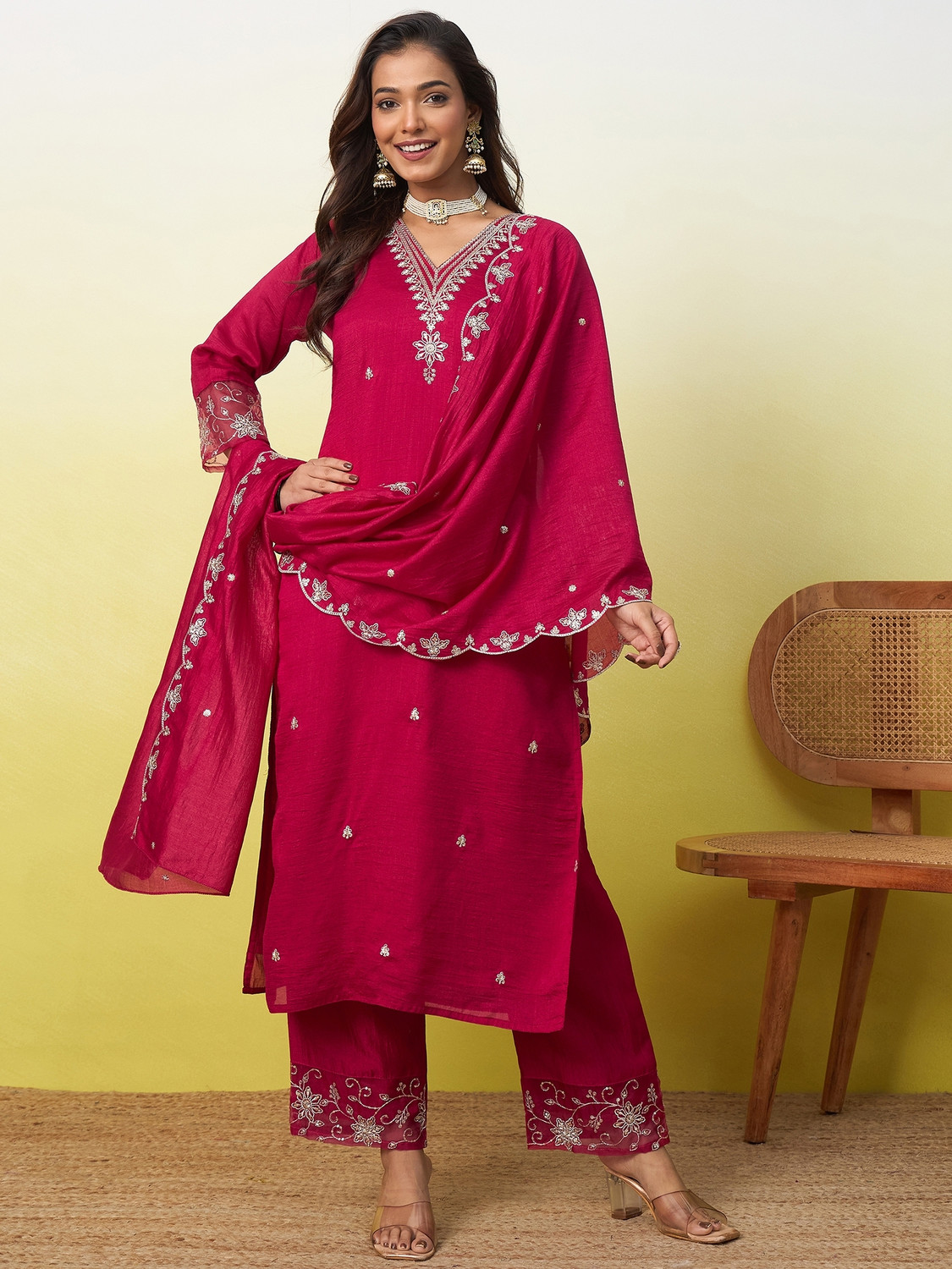 VredeVogel Women Silk Blend Kurta Pant Dupatta Set - Image 1