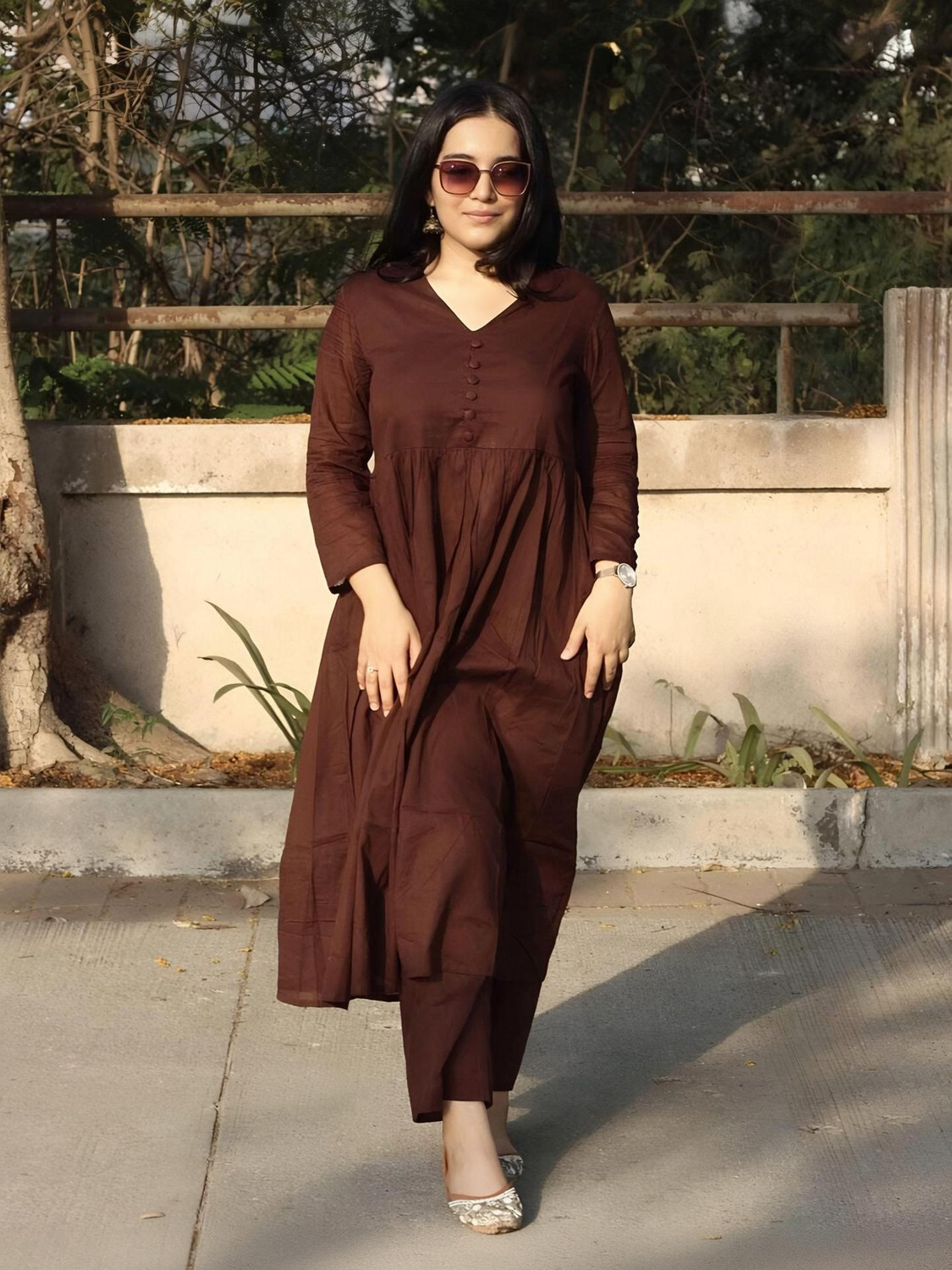 Hunaiza Women Cotton Rayon Kurta Pant Set - Image 1