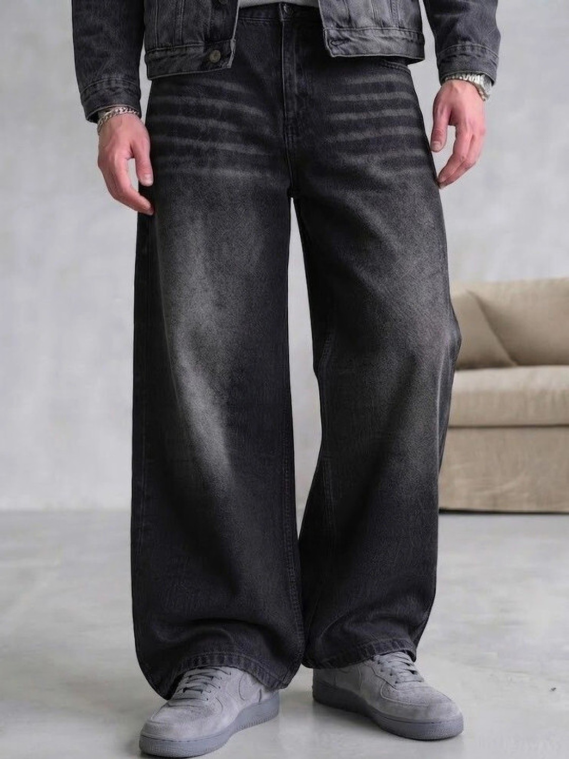 Yagan Men Baggy Fit Mid Rise Black Jeans - Image 1