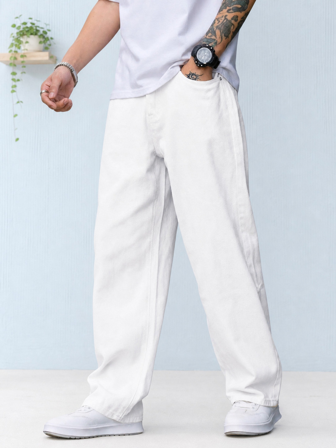 FADEVIELLE Men Relaxed Fit Mid Rise White Jeans - Image 1