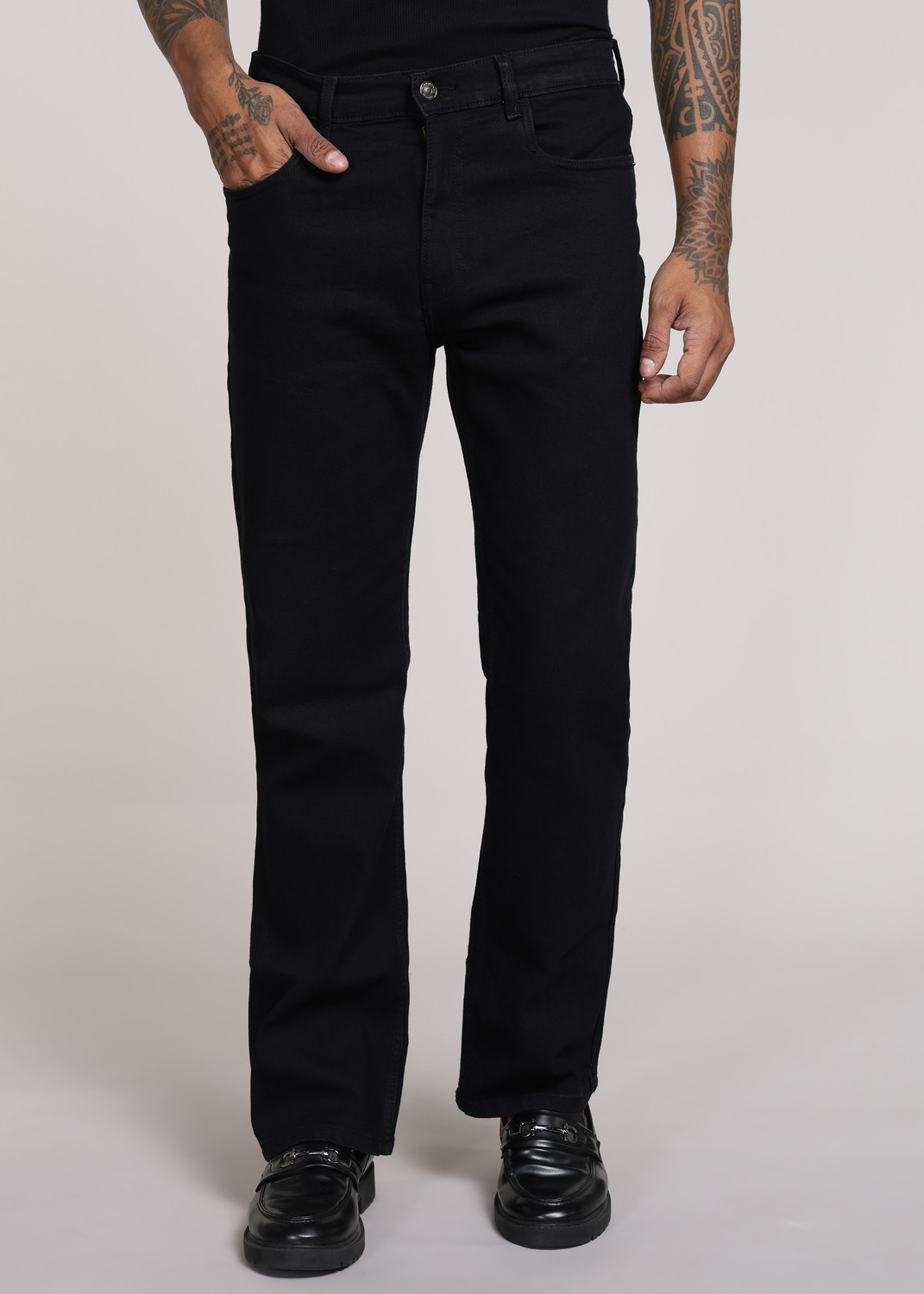 INDIAN TERRAIN Men Boot-Leg Mid Rise Black Jeans - Image 1