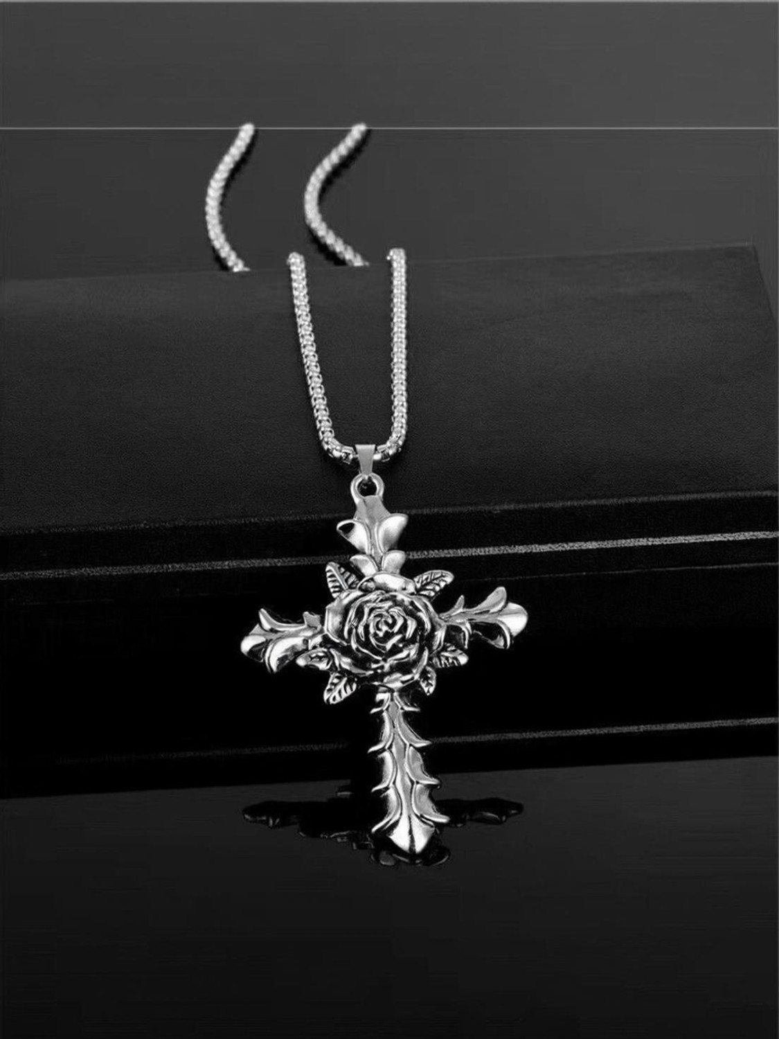 Murliwala Pendant/Locket for Men and Women Stylish Pendant Silver Stainless Steel Pendant Sterling Silver Stainless Steel Pendant Set - Image 1