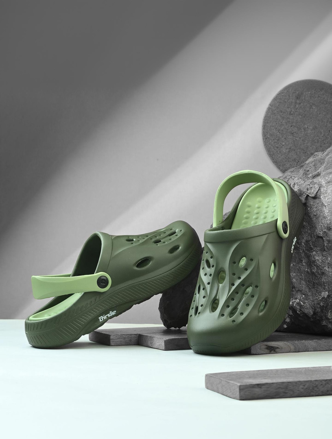 Birde Men's Lightweight Comfort Clogs Sandal (Olive, UK 9) - Image 1