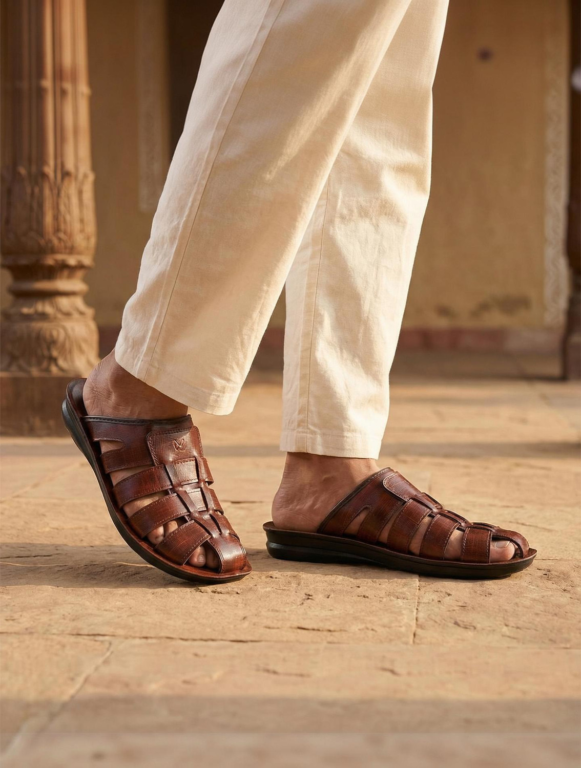 WALKAROO Men Sandal (Brown , 7) - Image 1