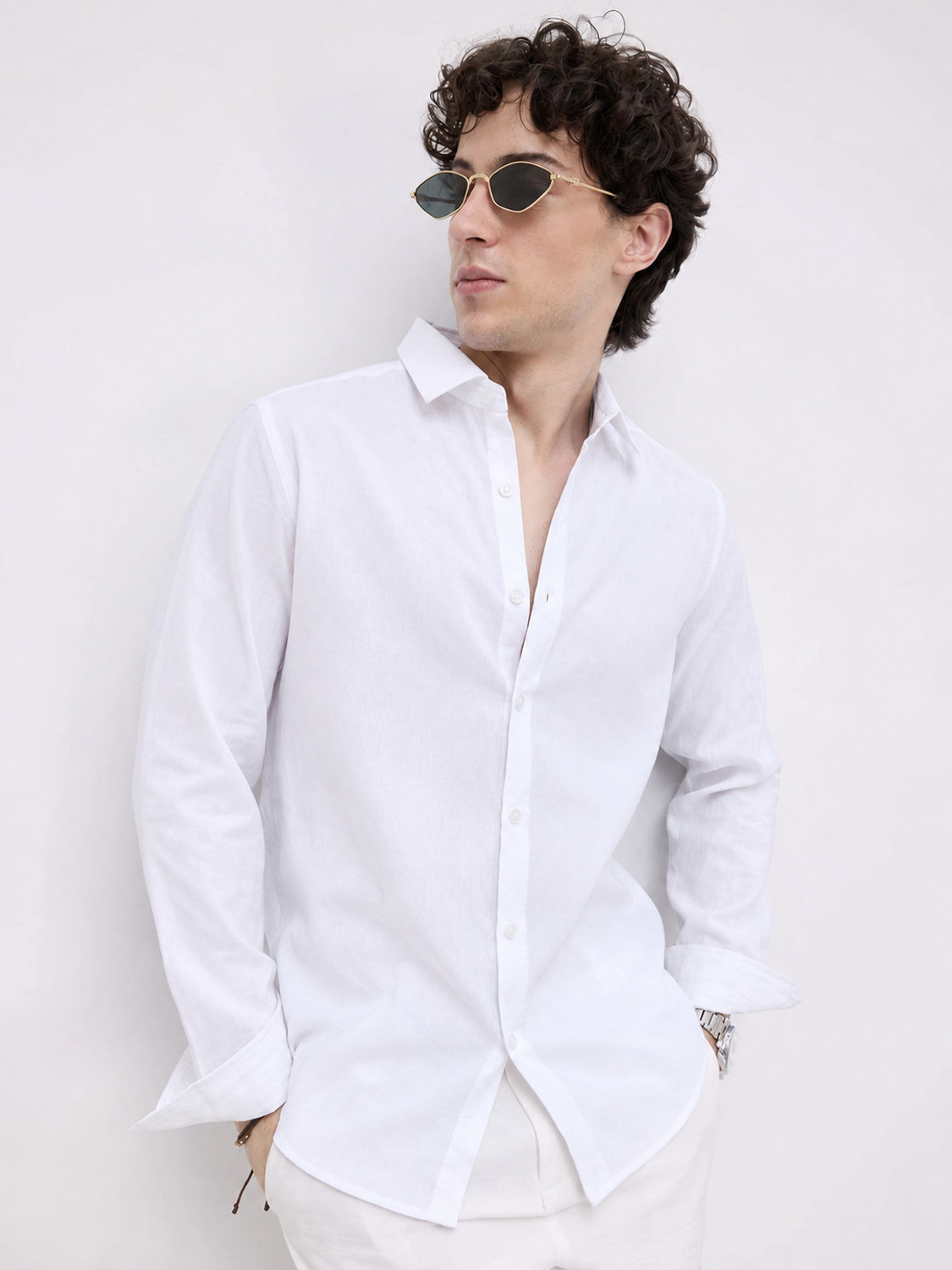 Clothisto Men Regular Fit Solid Spread Collar Casual Shirt - Image 1