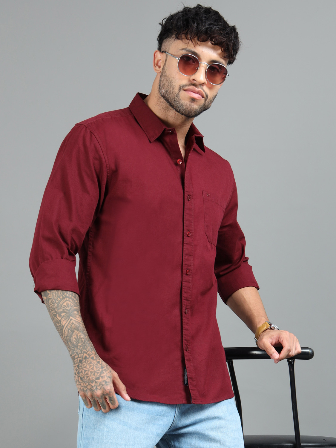 Tom Mackler Men Solid Casual Maroon Shirt - Image 1