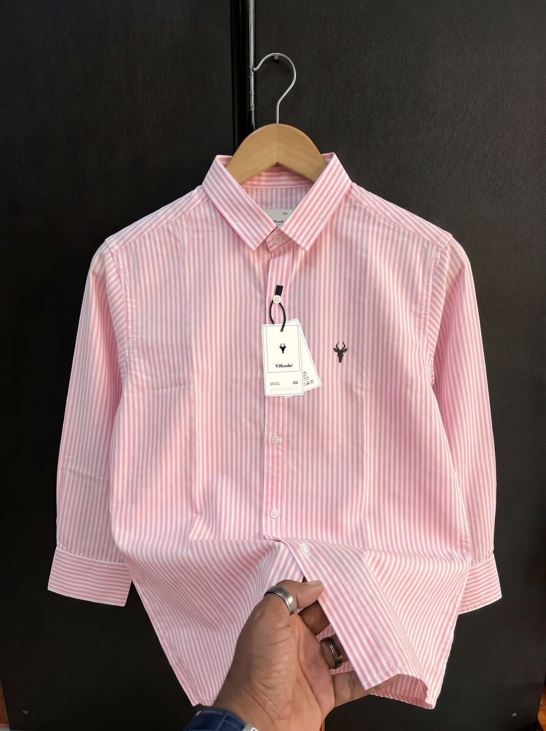 vdlooks Men Regular Fit Striped Spread Collar Casual Shirt - Image 1