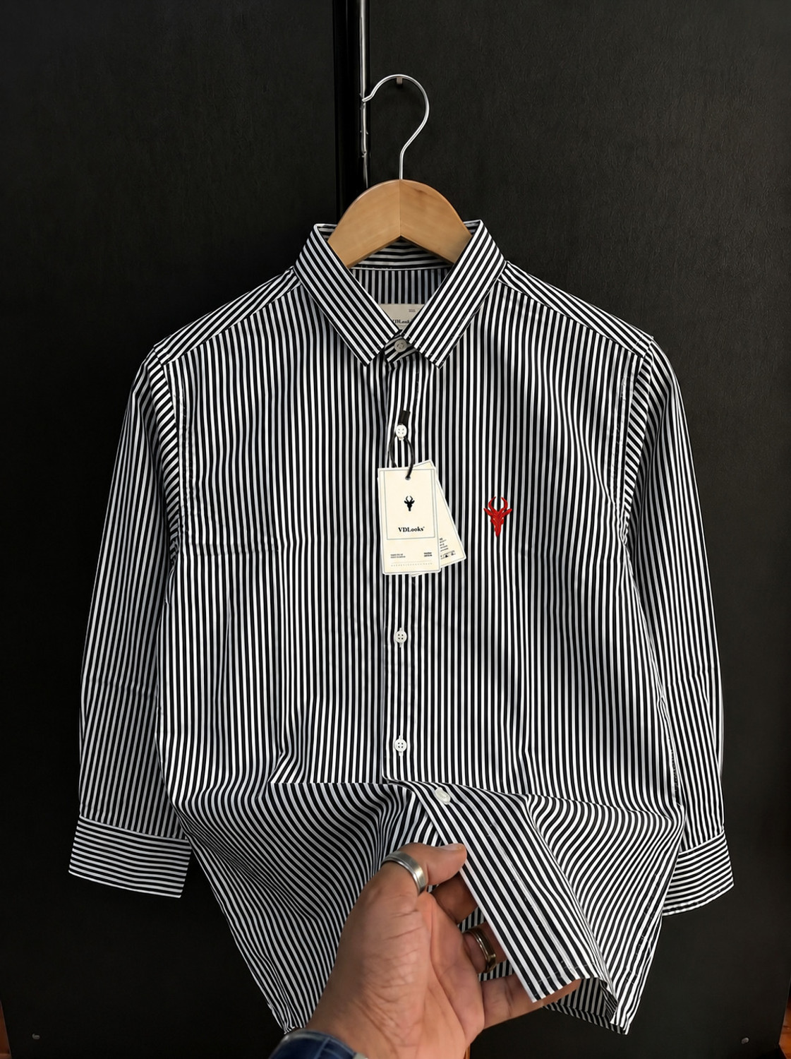 vdlooks Men Regular Fit Striped Casual Shirt - Image 1