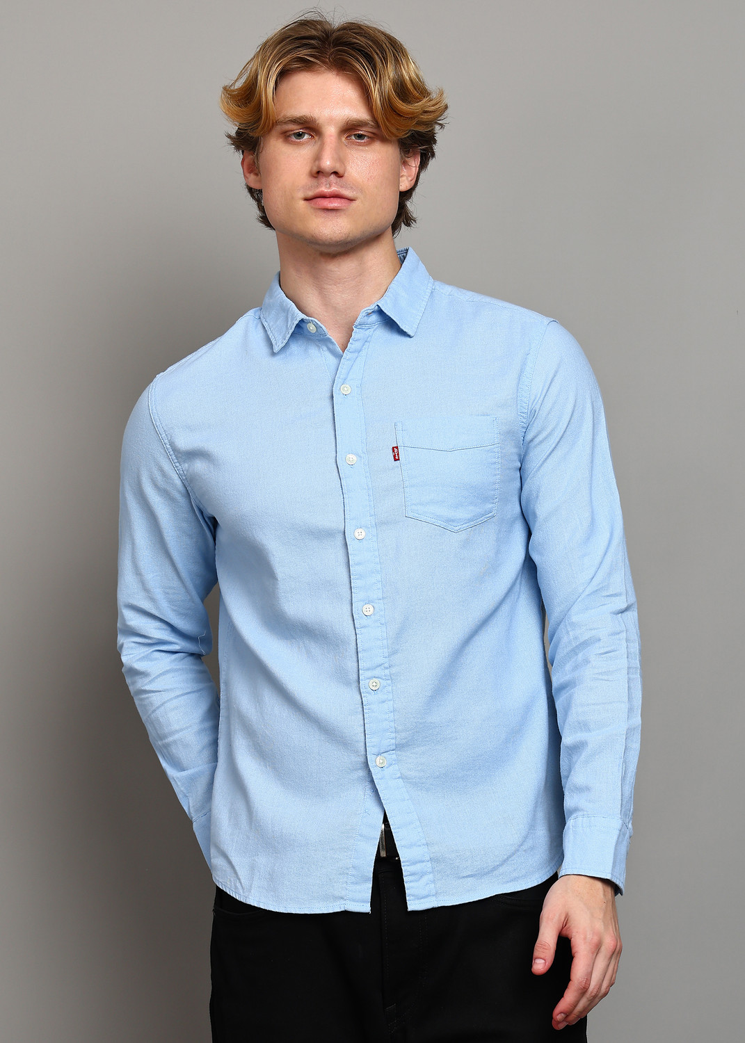 Levi's Men Slim Fit Solid Casual Shirt - Image 1
