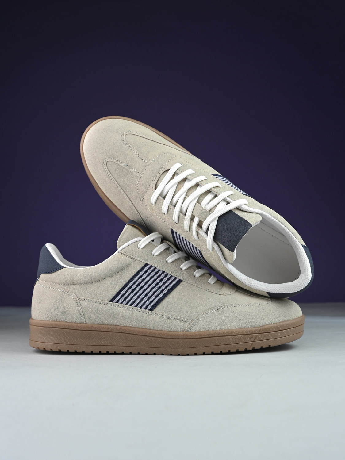 Afrojack Sneakers for Men, Beige, Size 9 - Image 1