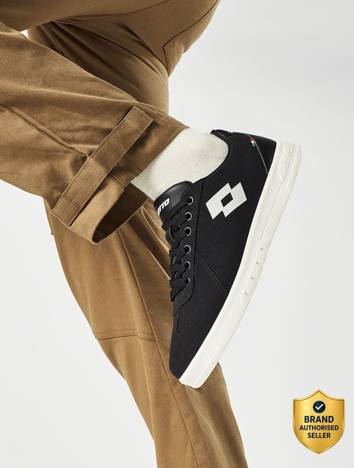 LOTTO Impulso Mistro Sneakers For Men (Black , 8) - Image 1