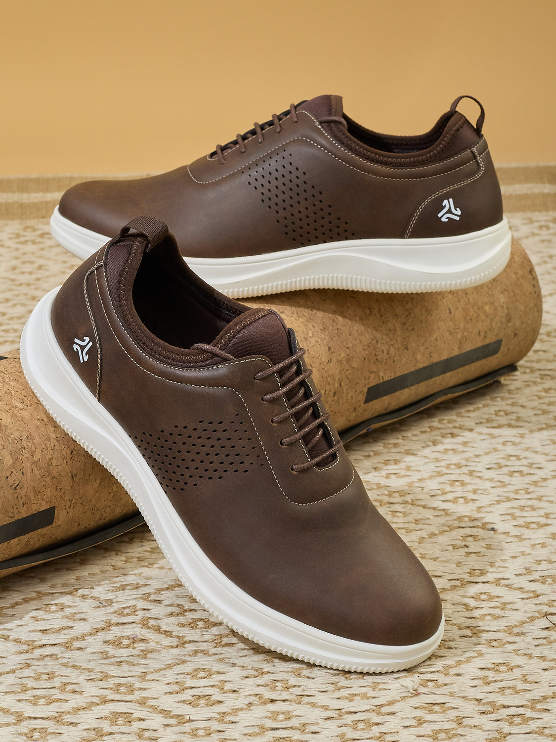 CAMPUS ELAN-28 Sneakers For Men (Brown , 10) - Image 1