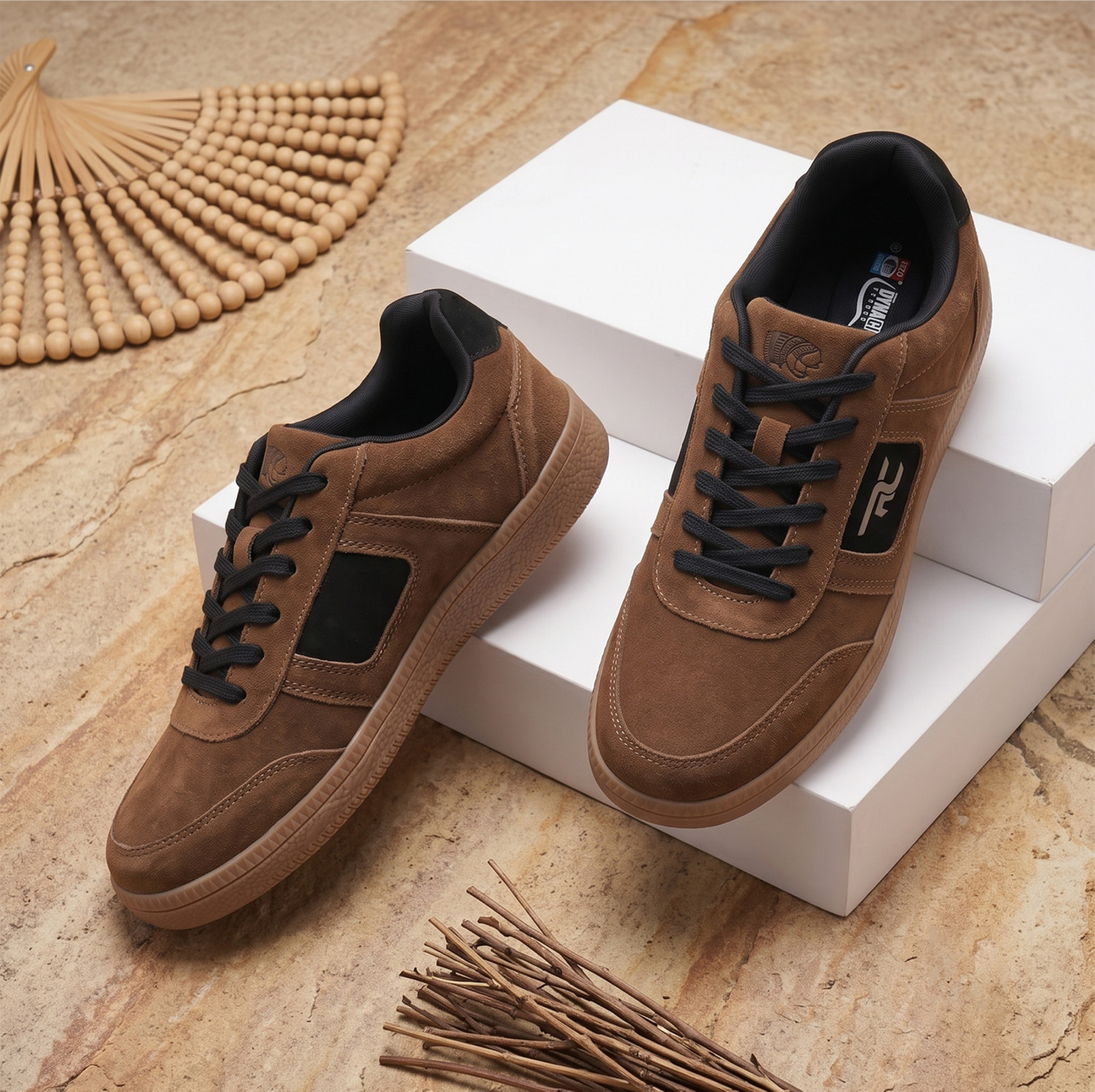 RED CHIEF Casual Shoes Brown Black Size 8 - Image 1