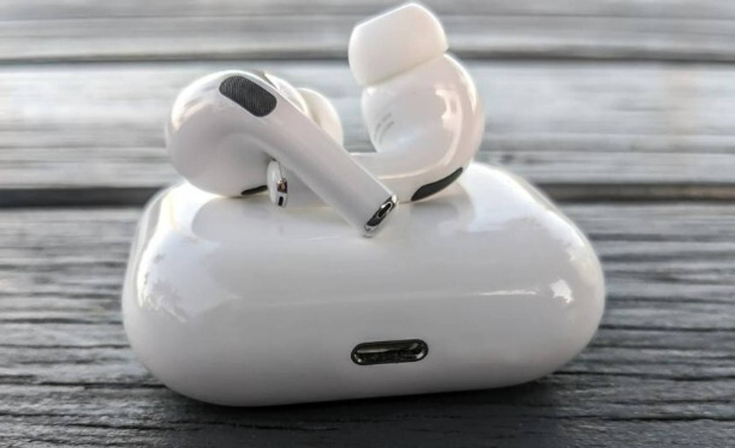 mecrolink Air Earbuds/TWS/buds 5.1 with 280H Playtime, Headphones Bluetooth Headset (White, True Wireless) - Image 1
