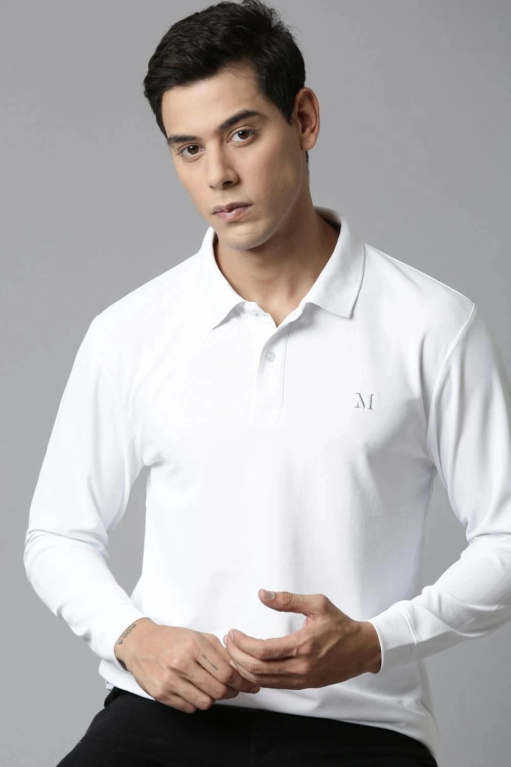 MaxzoneEcommerce Men's Solid White Polo Neck Polyester T-Shirt - Image 1