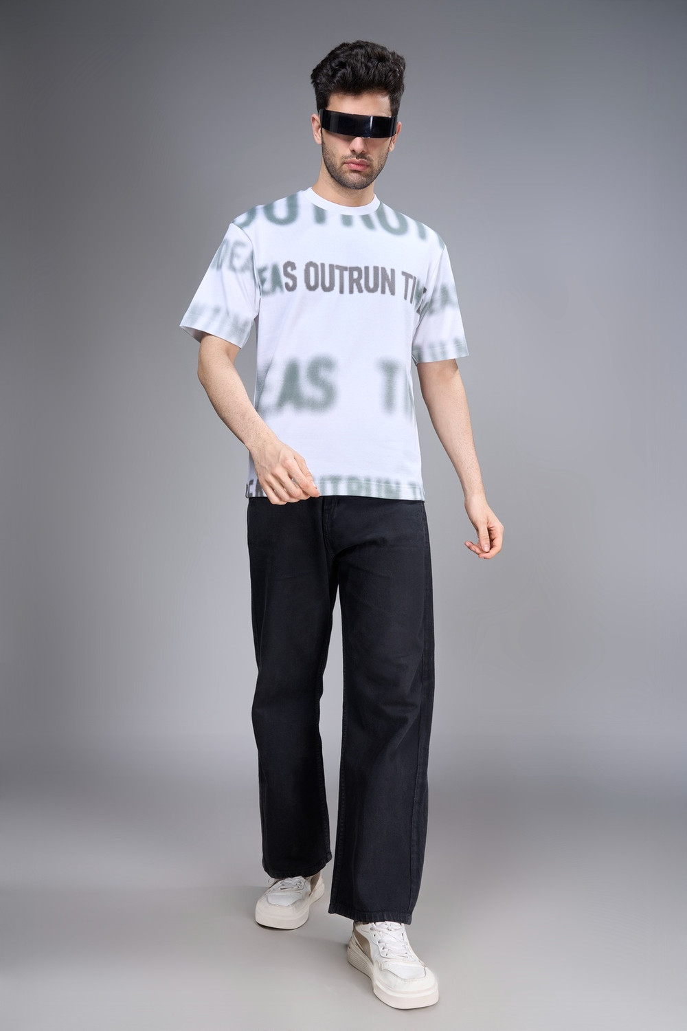 MaxzoneEcommerce Men's Washed Cotton Crew Neck White T-Shirt - Image 1