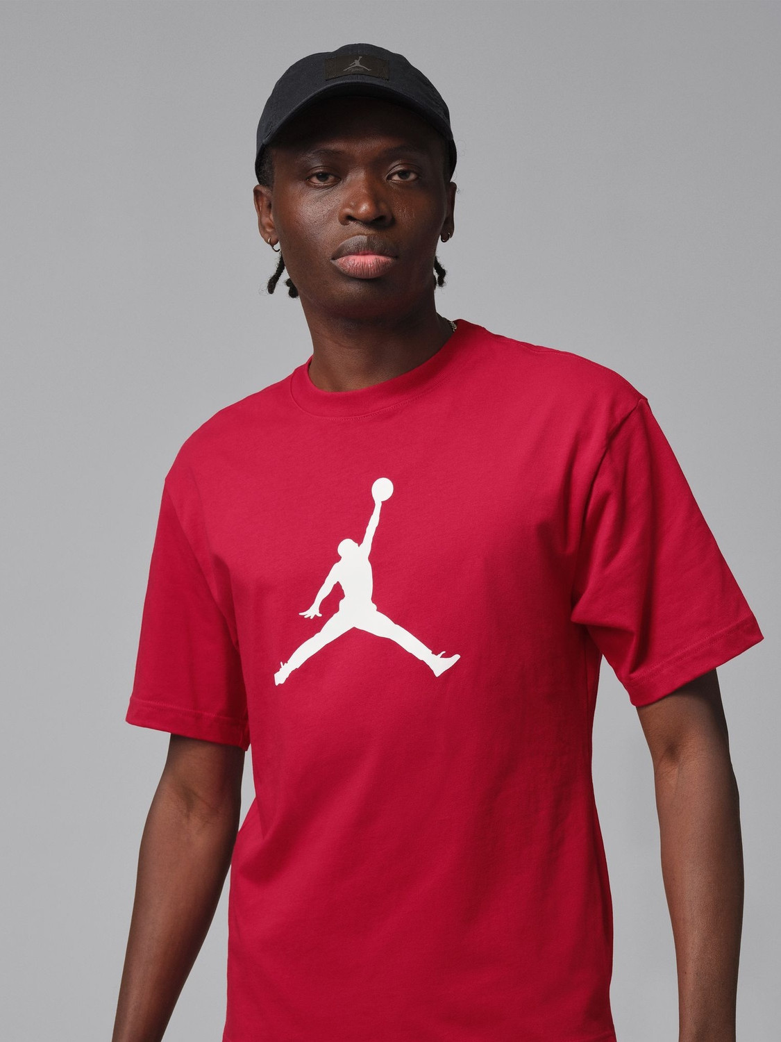 Nike Men Solid Crew Neck Cotton Blend Red T-Shirt - Image 1