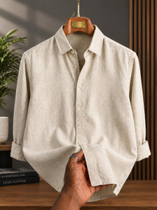 DEARISE Men Regular Fit Solid Spread Collar Casual Shirt - Image 1