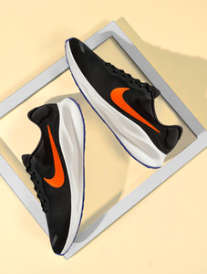 NIKE Revolution 7 Men's Running Shoes - Image 1