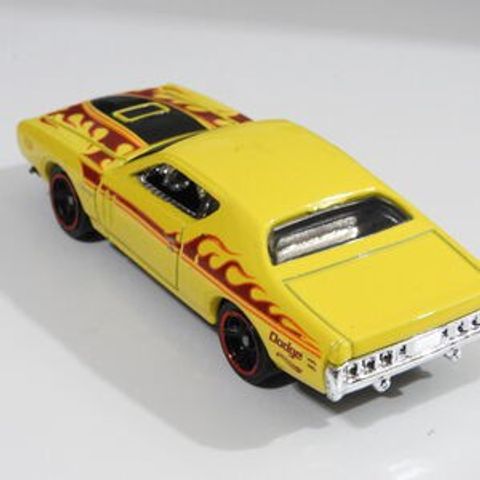 HOT WHEELS HW '71 DODGE CHARGER YELLOW , HW FLAMES 6/10