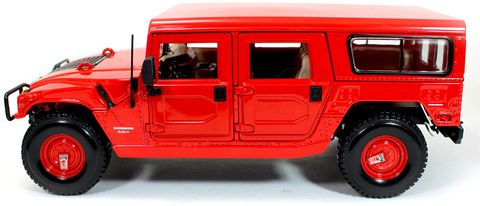 Maisto HUMMER 4-Door Wagon ミニカー Maisto Hummer 4 Door Wagon Red 1:18 by Diecast Scale Model