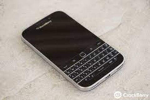 BlackBerry Classic Q20 (16 GB Storage, 2 GB RAM) Online at Best