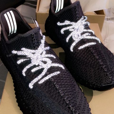 ADIDAS YEEZY 350 V2 Reflective Running Shoes For Men - Buy ADIDAS