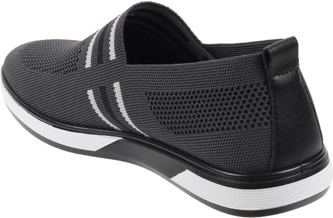 MOCHI Casuals For Men - Buy MOCHI Casuals For Men Online at Best