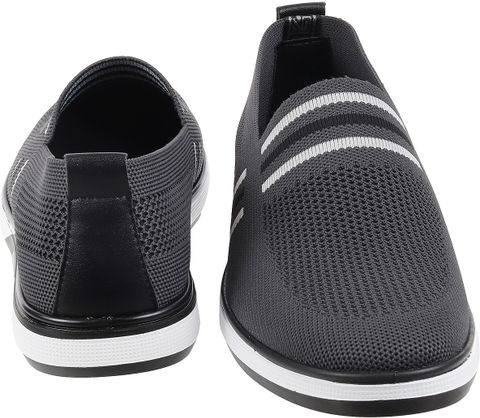 MOCHI Casuals For Men - Buy MOCHI Casuals For Men Online at Best