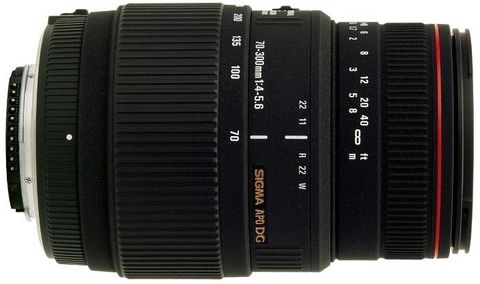 SIGMA 70 - 300 mm F4-5.6 APO DG Macro Telephoto Zoom Lens - SIGMA