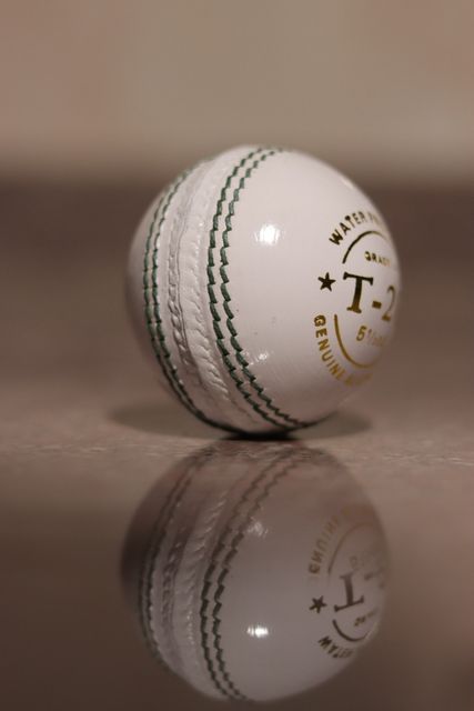 KHX HUB T-20 CRICKET BALL Cricket Leather Ball (Standard, Pack of 1, White) - Image 6