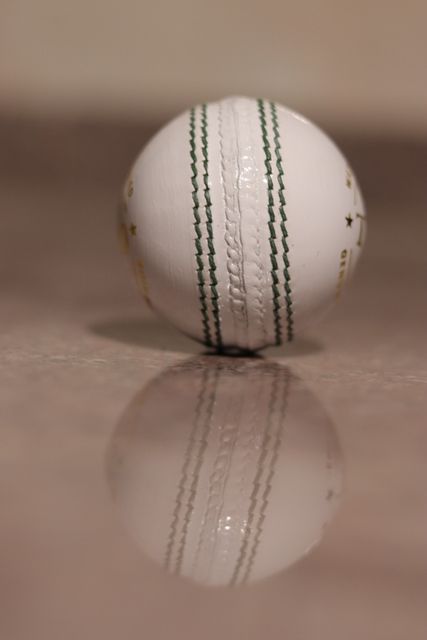 KHX HUB T-20 CRICKET BALL Cricket Leather Ball (Standard, Pack of 1, White) - Image 7