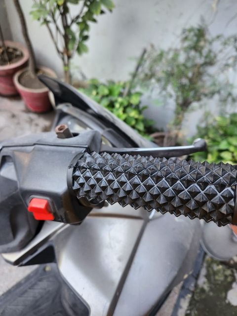 E-Shoppe Universal Bike Handlebar Grip Cover (Pack of 4) - Image 4