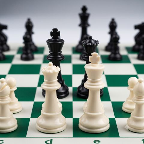 Crazx Vinyl Chess Board Mat 18x18 Inch with Pieces - Image 7