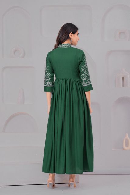 Vastragrah Embroidered Viscose Rayon Anarkali Kurta (Green) - Image 6