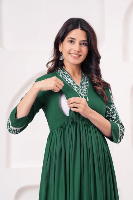 Vastragrah Embroidered Viscose Rayon Anarkali Kurta (Green) - Image 7