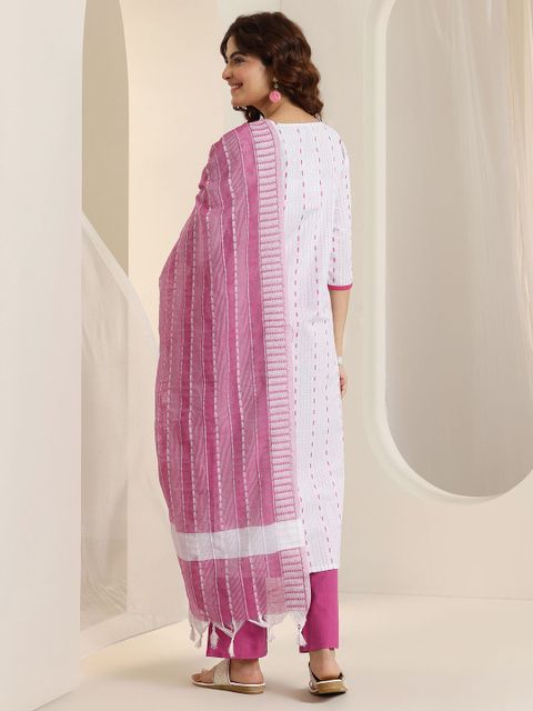 LIBAS Women Cotton Blend Kurta Pant Dupatta Set - Image 7