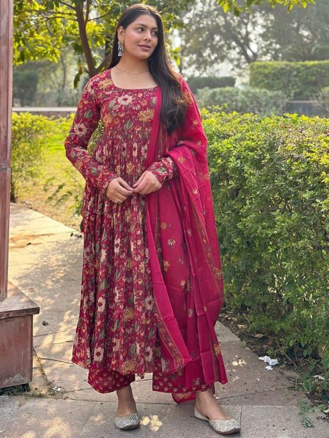 Divastri Women Viscose Rayon Kurta Palazzo Dupatta Set - Image 8