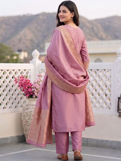 Aavyaa Women Jacquard Kurti Pant Dupatta Set - Image 8